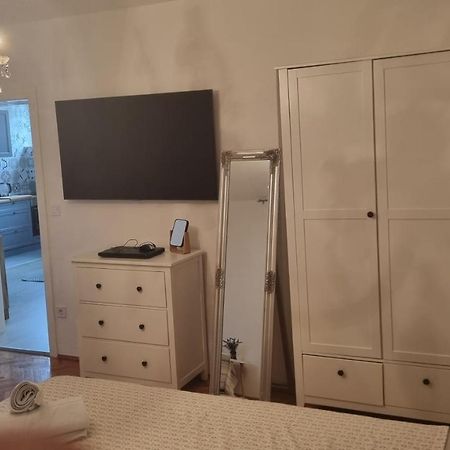 Appartamento Foreks Apartman Makarska Esterno foto